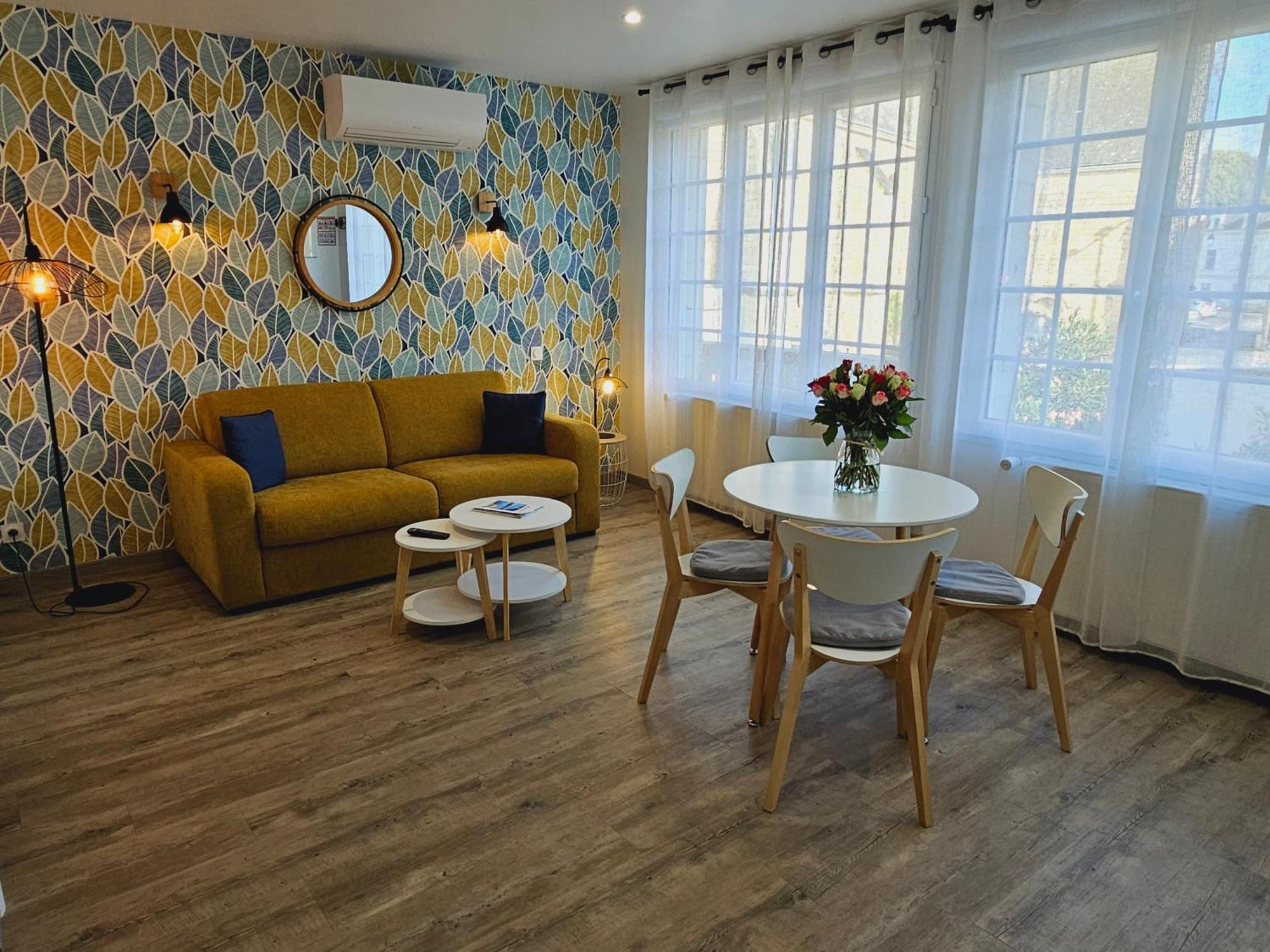 Logis Loire Hotel - Les Cocottes Restaurant Les Rosiers-sur-Loire Ngoại thất bức ảnh