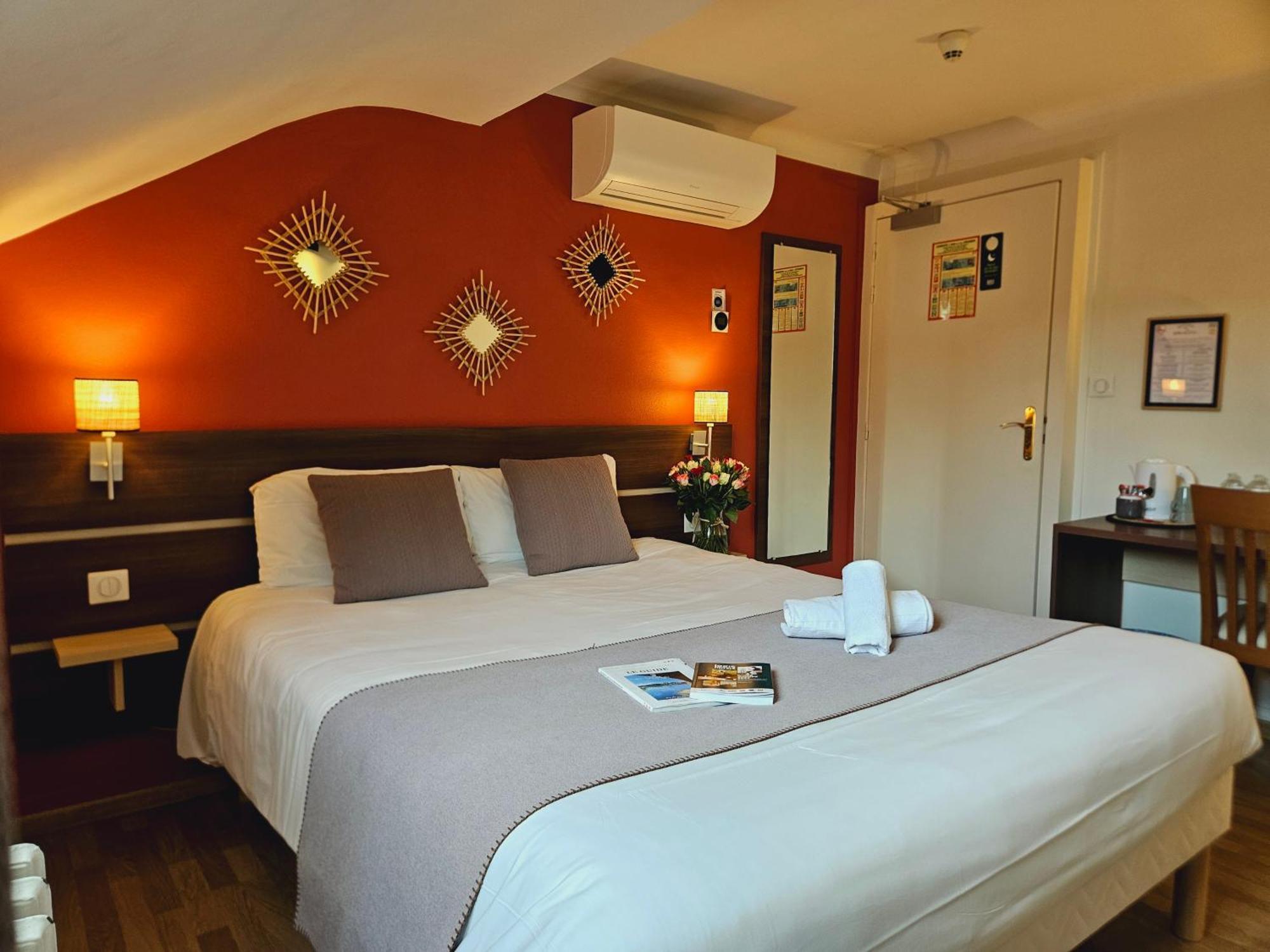 Logis Loire Hotel - Les Cocottes Restaurant Les Rosiers-sur-Loire Phòng bức ảnh